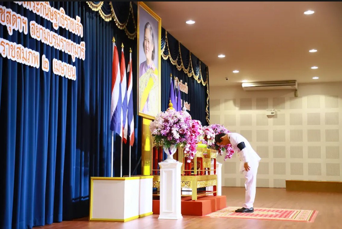 title - ส.ป.ก.ตรัง เข้าร่วมพิธีเจริญพระพุทธมนต์เฉลิมพระเกียรติสมเด็จพระกนิษฐาธิราชเจ้า กรมสมเด็จพระเทพรัตนราชสุดา ฯ สยามบรมราชกุมารี เนื่องในวันคล้ายวันราชสมภพ ๒ เมษายน ๒๕๖๙